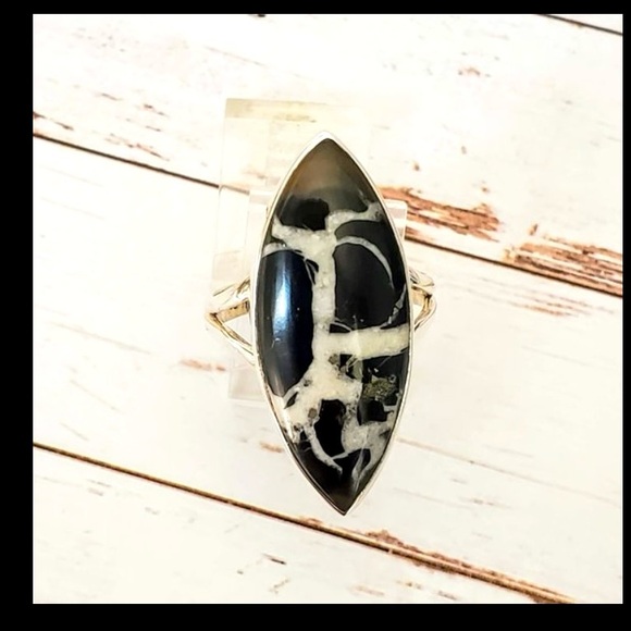 Exotic Septarian Nodule Ring - Picture 2 of 4